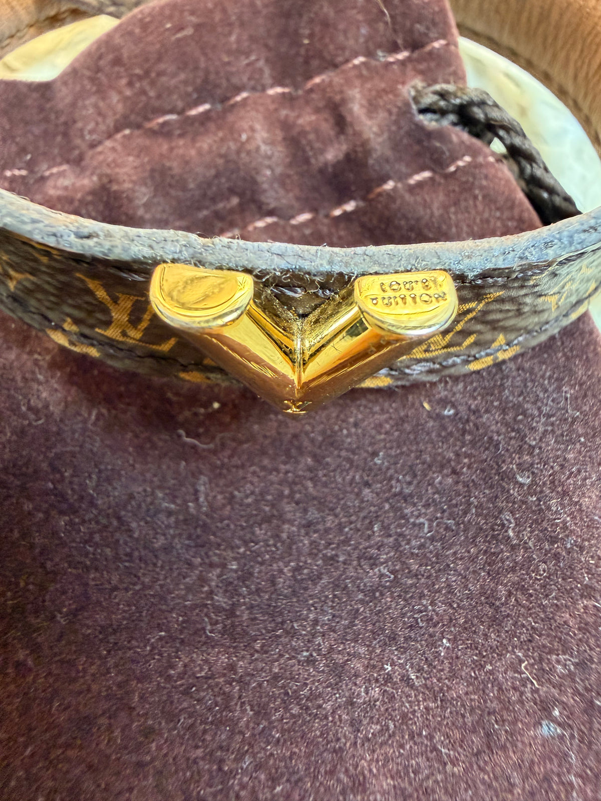 Louis Vuitton bracelet clasp detail