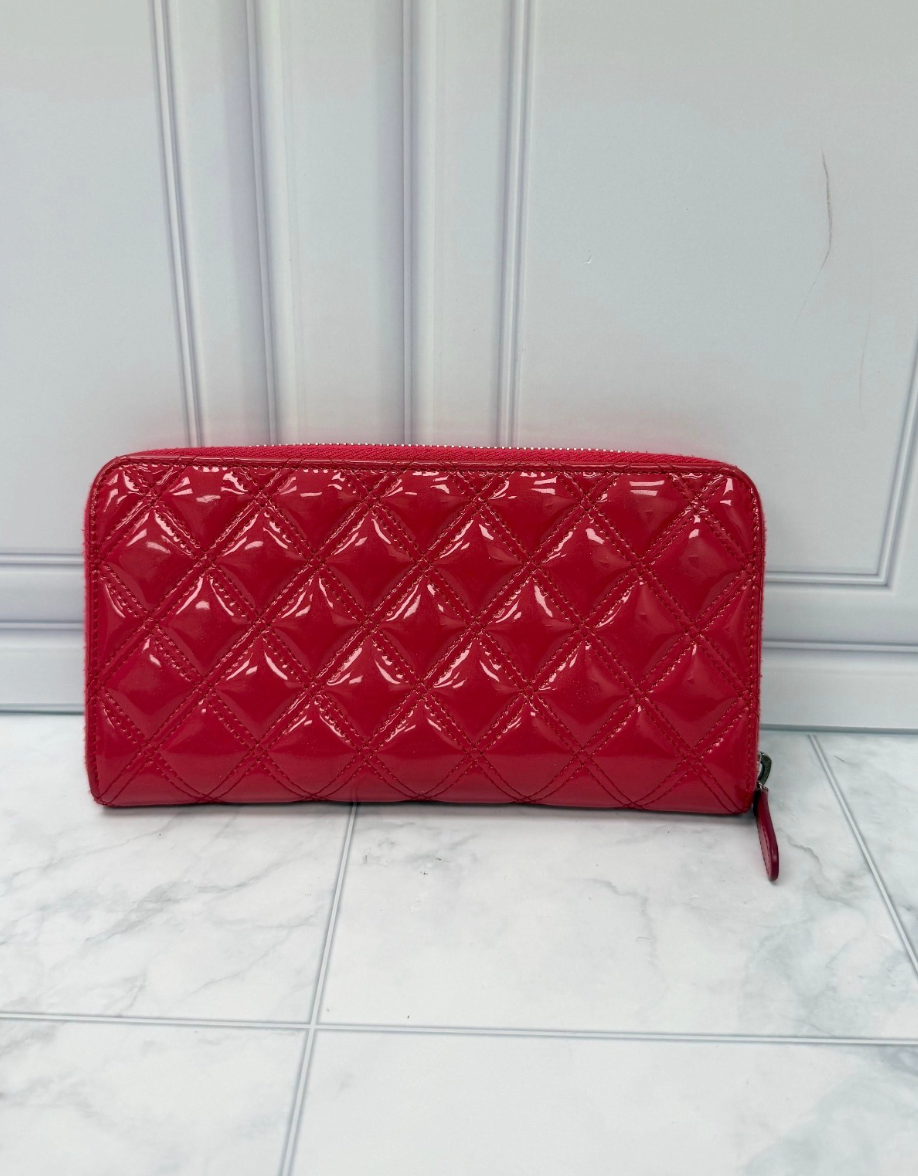 Chanel Hot Pink Patent Leather Zippy Wallet