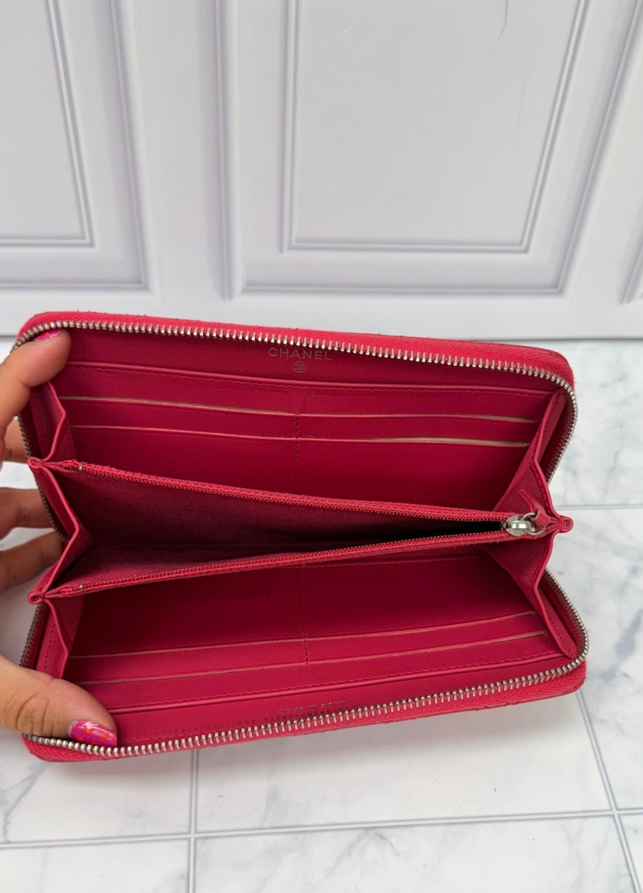 Chanel Hot Pink Patent Leather Zippy Wallet