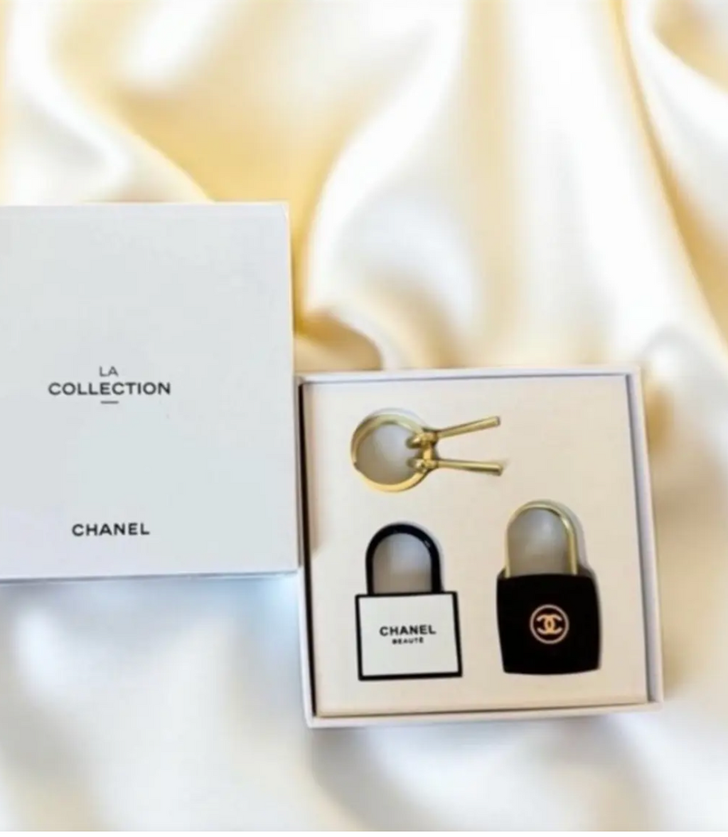 Chanel Beauté La Collection Padlock & Key Set