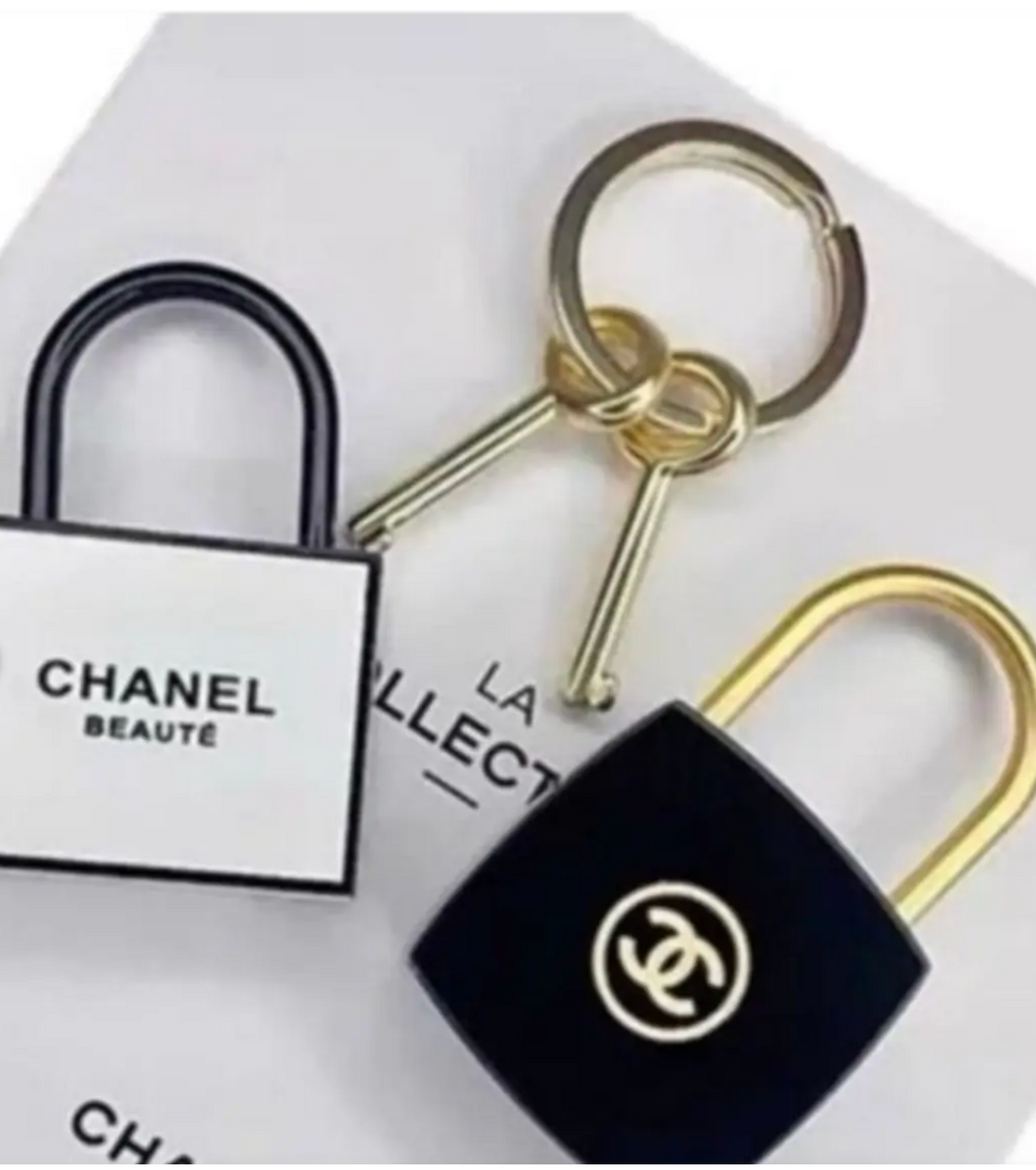 Chanel Beauté La Collection Padlock & Key Set