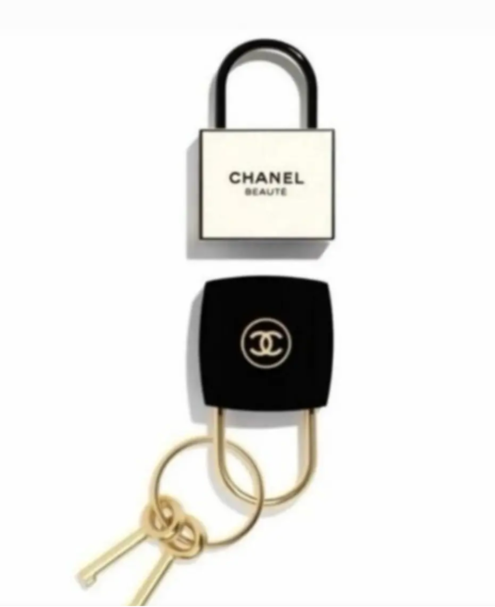 Chanel Beauté La Collection Padlock & Key Set
