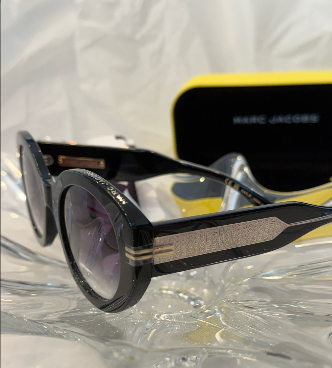 Marc Jacobs MJ1110/S oversized round sunglasses front view on display