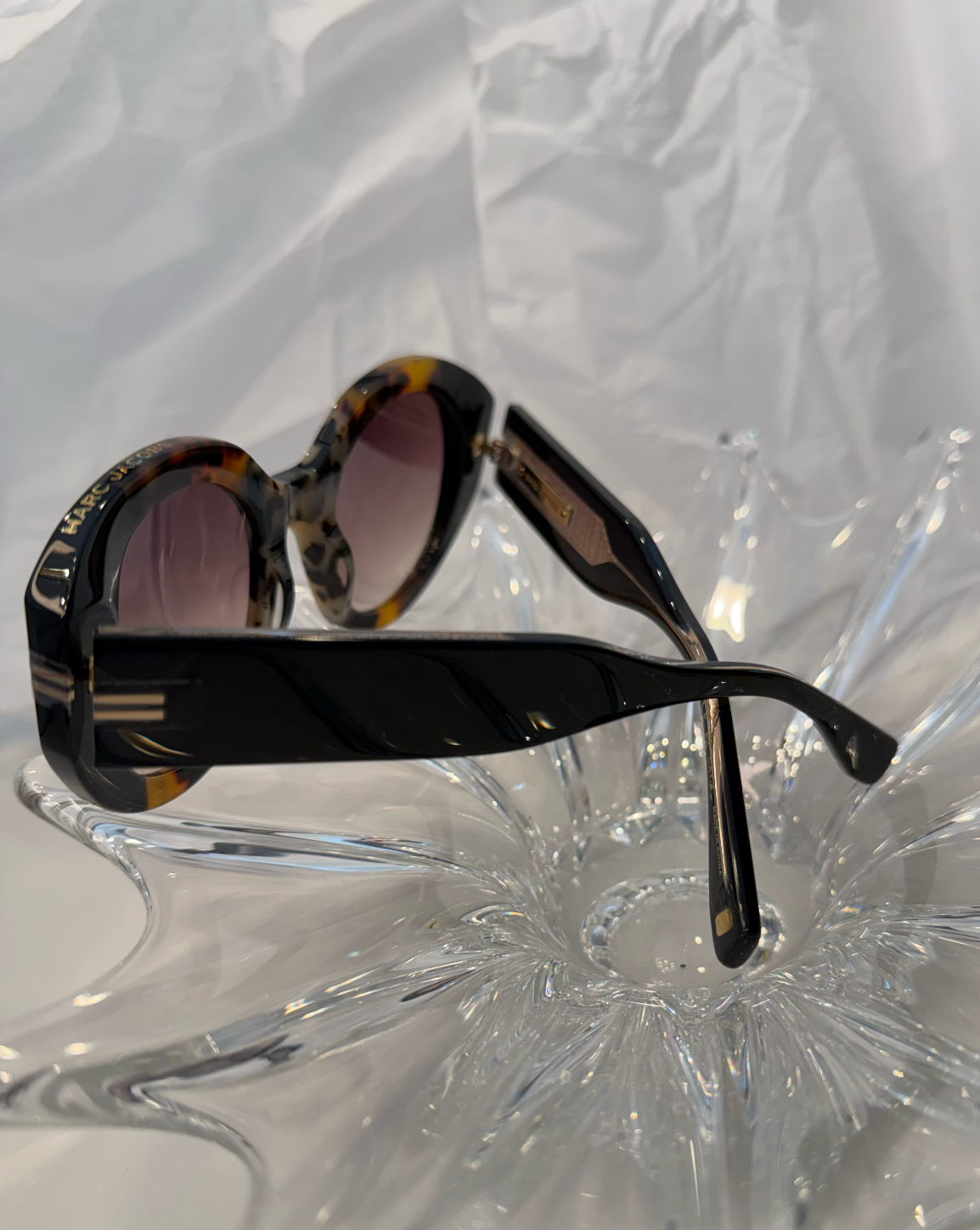 Marc Jacobs MJ1110/S oval sunglasses front three-quarter view showing tortoise shell frame