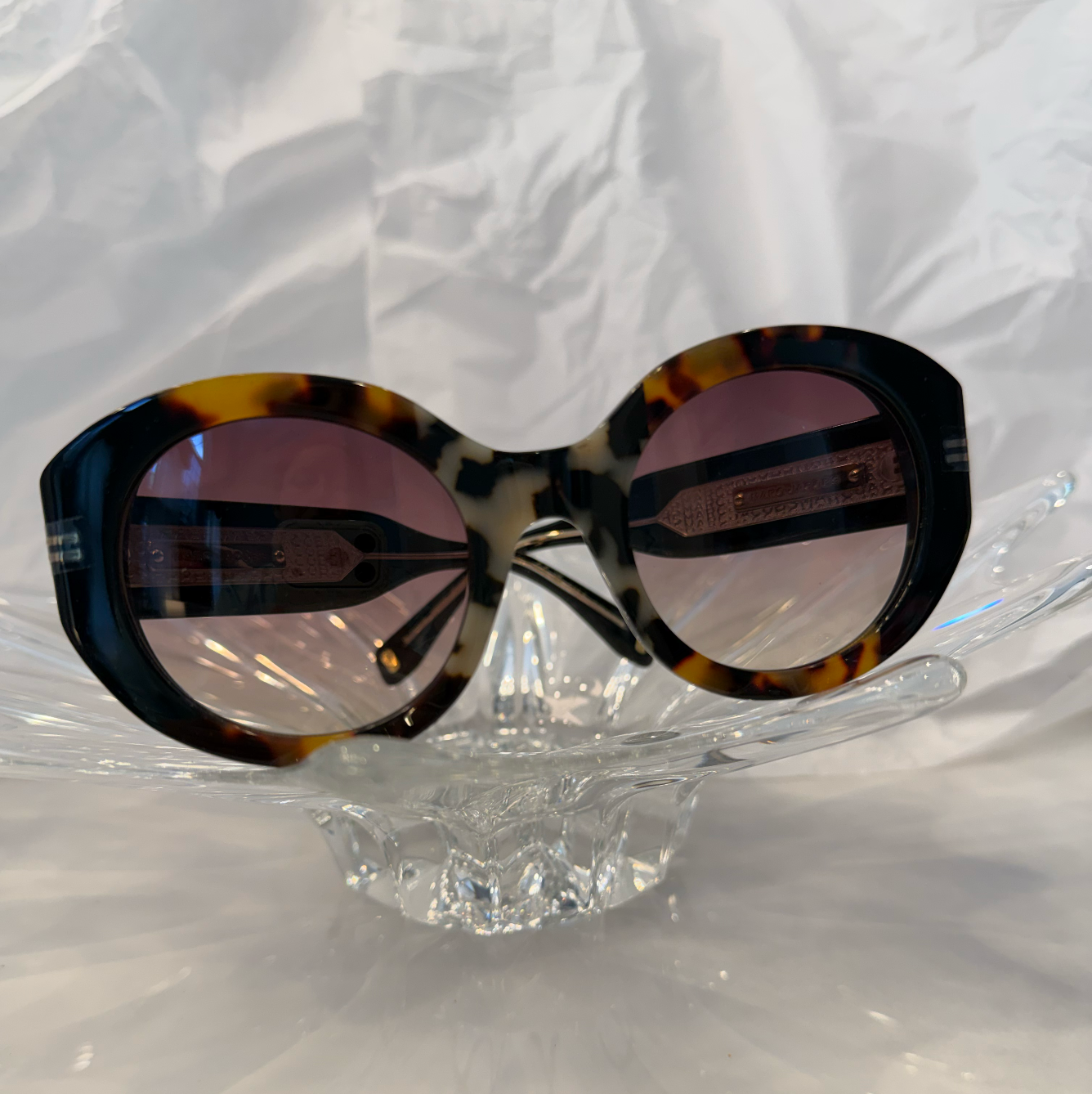 Marc Jacobs MJ1110/S oval sunglasses angled front view showing brown gradient lenses
