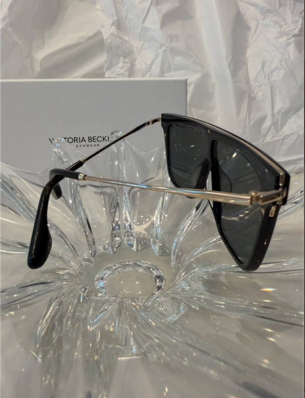 Victoria Beckham VB605S temple detail showing model VB605S 001 53-49 140 #3