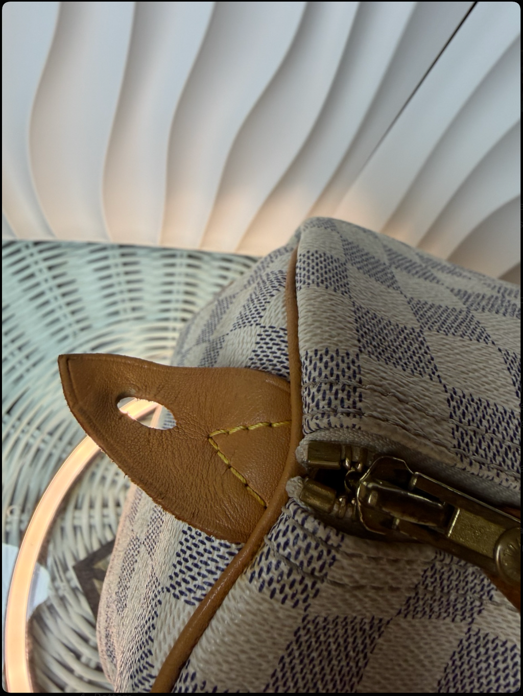 Louis Vuitton Damier Azur Speedy 30 - additional detail
