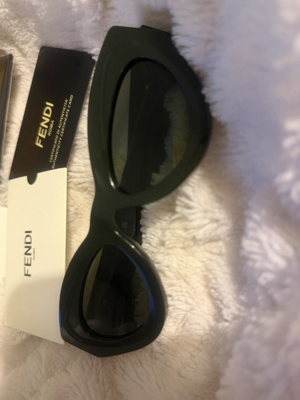 Authentic Fendi FE40146I 96N CatEye Sunglasses Green|Complete Set-Made in Italy