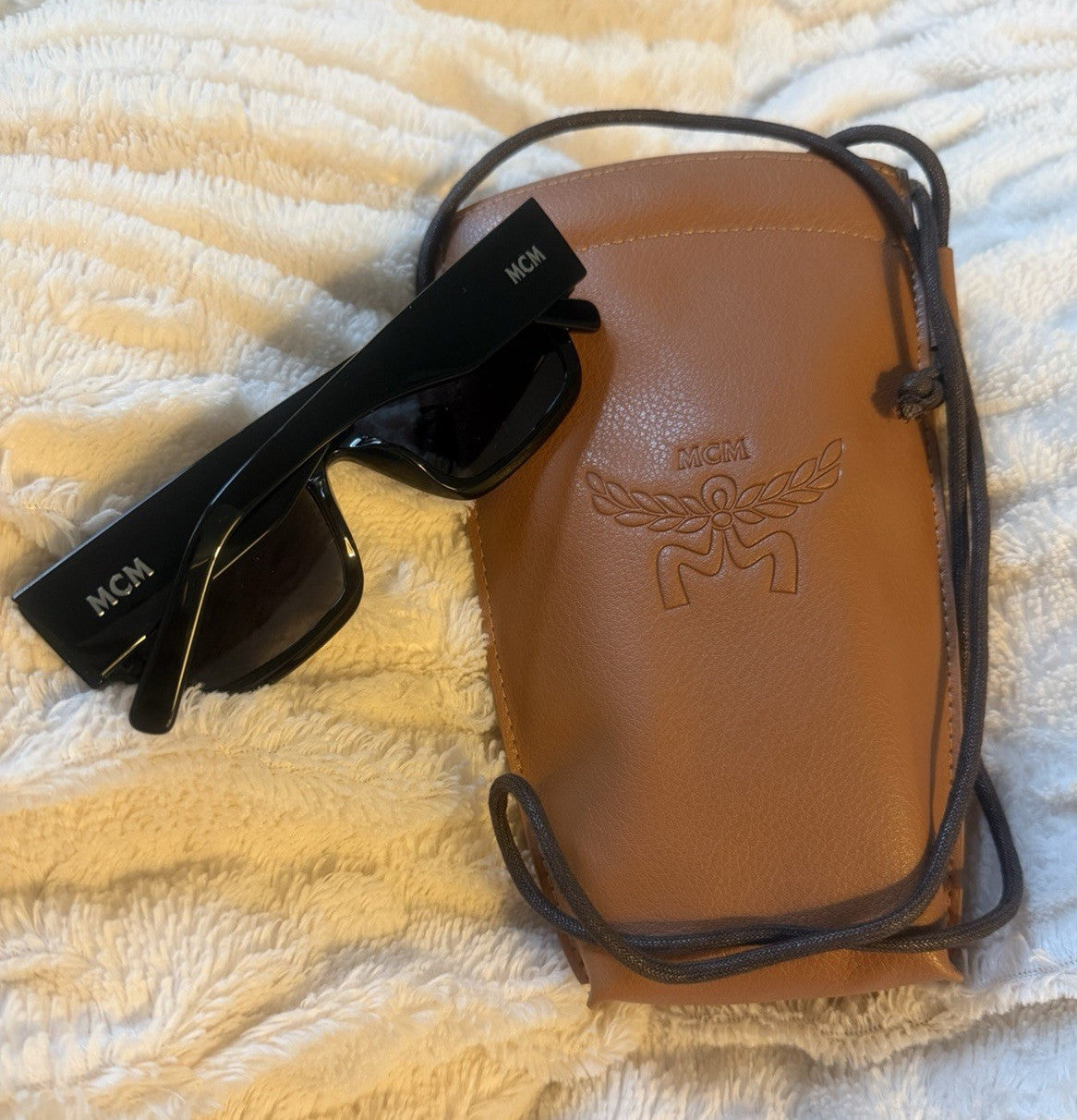 MCM MW0019 01A Black Rectangle Sunglasses w/Leather Crossbody Pouch